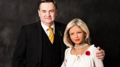 ​ai智能机器人男友（澳洲大叔找伴侣无望）