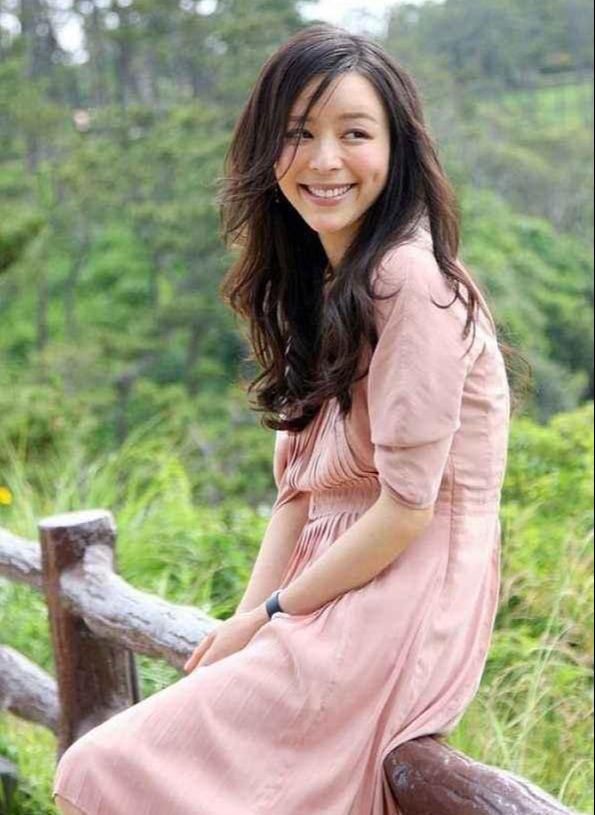 黄轩与蒋雯丽的绯闻（蒋雯丽杨幂等绯闻女友接连点赞）(10)