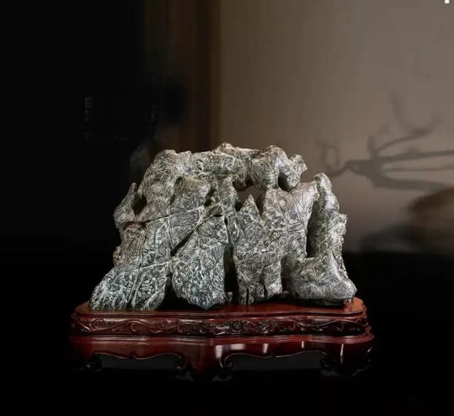 各种值得收藏的奇石（历年百万以上成交的奇石）(7)