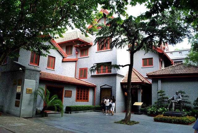 不可小看的上海一条小街多伦路(魔都100条必逛小马路)(24)