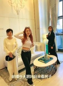 炫富女郭美美个人资料简介(郭美美到长沙商演捞金)