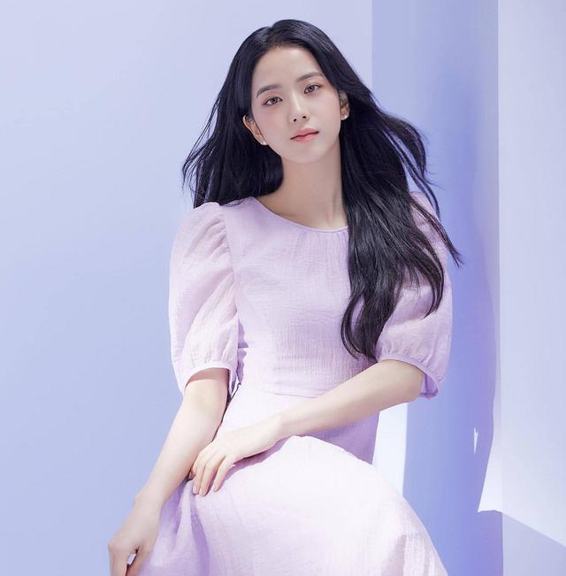 演员金智秀个人资料（女星金智秀再次翻红）(1)