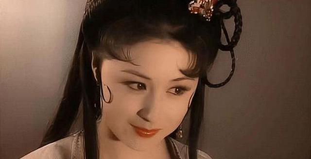 于月仙车祸怎么去世（于月仙举行遗体告别仪式）(13)