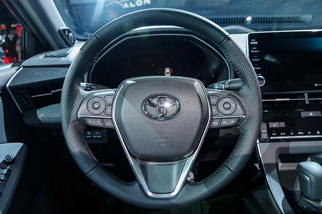 丰田avalon历代车型（全新丰田Avalon静态评测）(15)