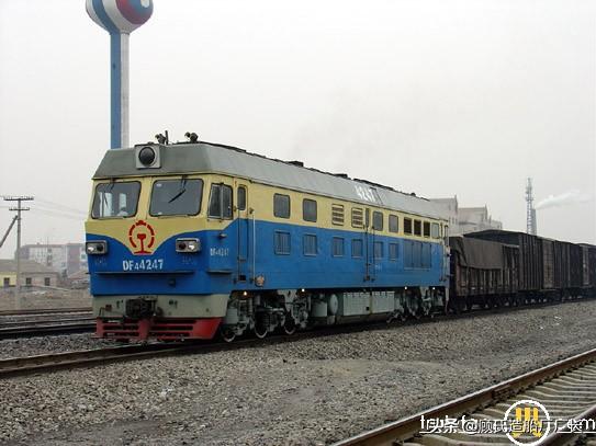 醉驾撞护栏伤人事件（醉驾神车一脚油门怼列车）(3)