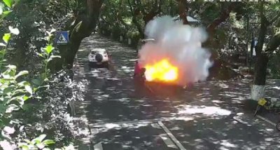 ​杭州电动车爆燃烧伤女孩去世（又是电动车当街瞬间爆燃）