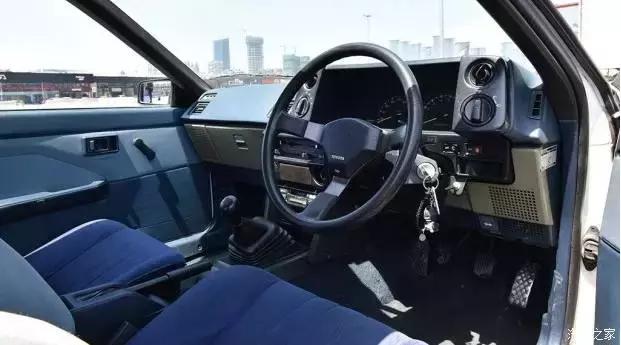 周杰伦买了什么车（周杰伦曾经开这辆车称霸日本山头）(9)