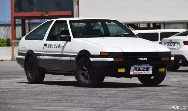 周杰伦买了什么车（周杰伦曾经开这辆车称霸日本山头）(3)