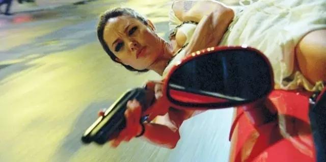 全球十大劲爆飙车电影（电影史上10部经典飙车影片）(7)