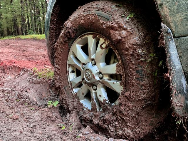 陆巡LC200（玩物未必丧志陆地巡洋舰LC200深度用车报告）(9)