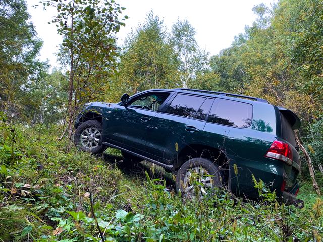 陆巡LC200（玩物未必丧志陆地巡洋舰LC200深度用车报告）(10)