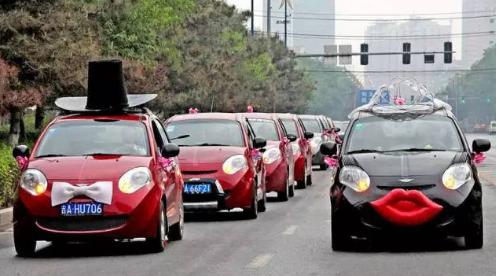 婚车怎么装饰更吉利（婚车要这样装饰才够霸气）(18)