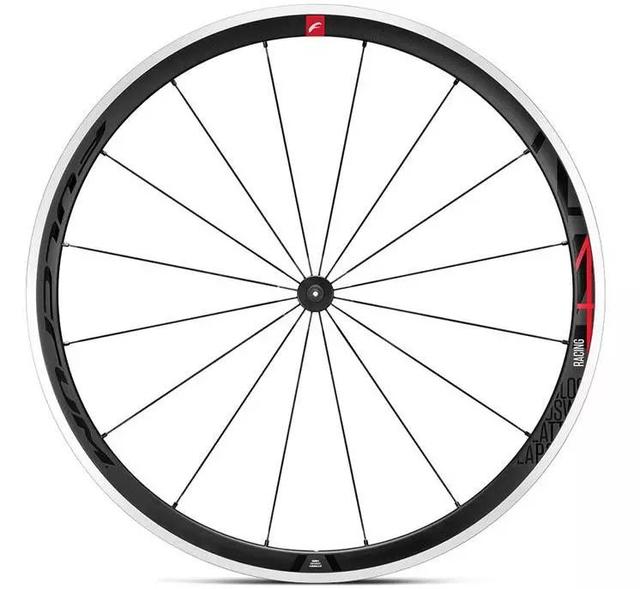 公路车选择辐条轮好还是一体轮好（8款入门公路车轮组推荐）(4)