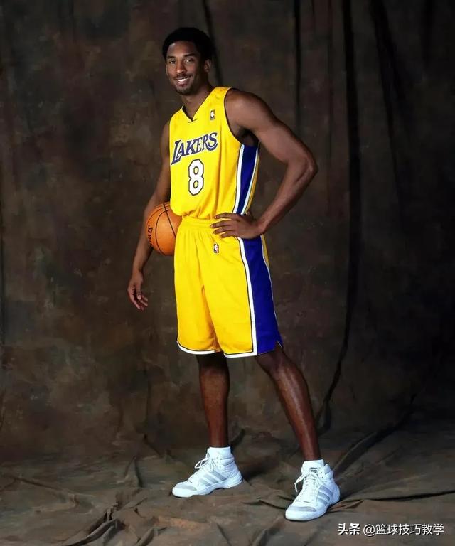 科比的五大经典球鞋（用心之作科比全系列球鞋回顾）(13)