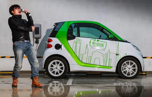 奔驰smart的操控性不好吗（被某著名车评人吐槽的）(10)