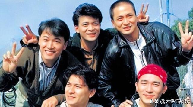 娱乐圈撞脸的七对明星(娱圈这4对亲兄弟差距大)(29)