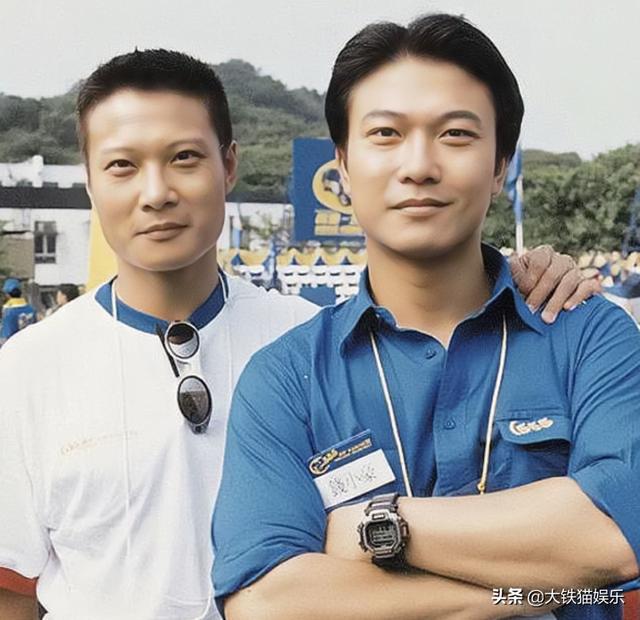 娱乐圈撞脸的七对明星(娱圈这4对亲兄弟差距大)(22)