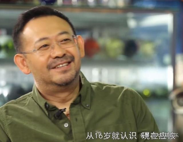 娱乐圈撞脸的七对明星(娱圈这4对亲兄弟差距大)(8)