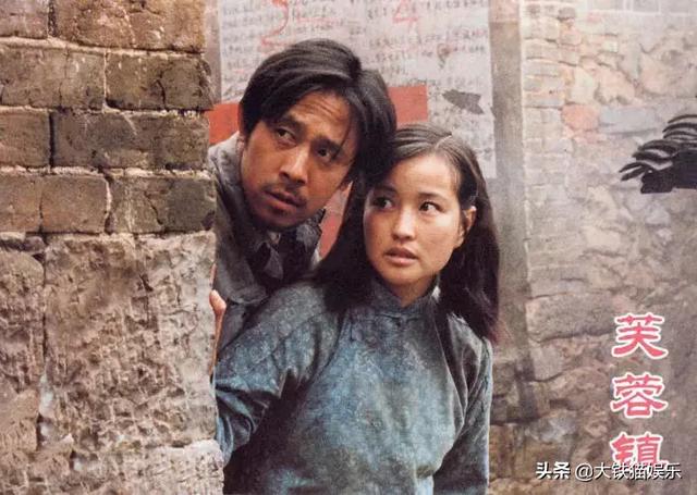 娱乐圈撞脸的七对明星(娱圈这4对亲兄弟差距大)(2)