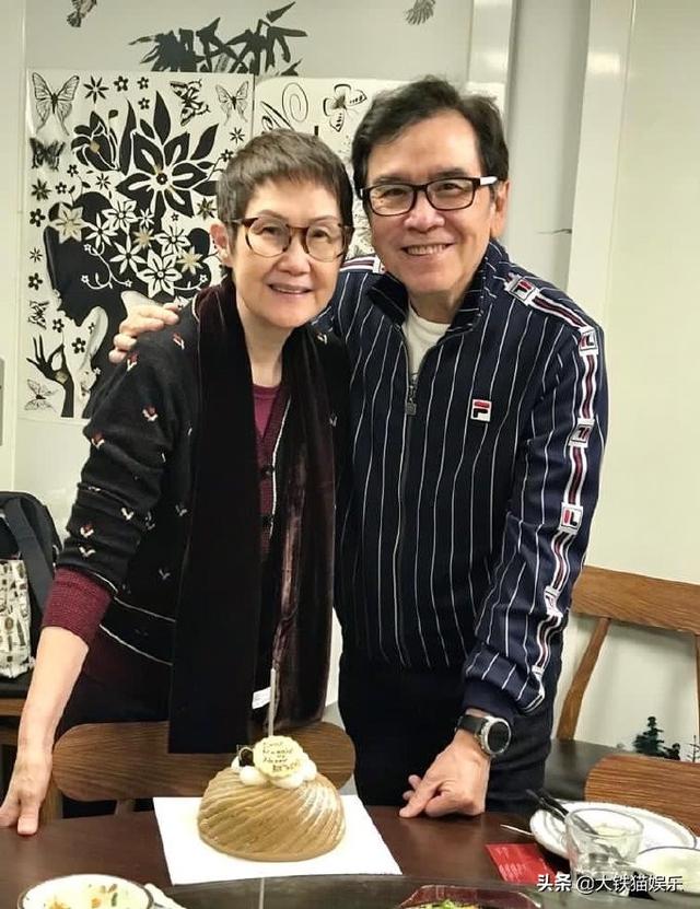 娱乐圈撞脸的七对明星(娱圈这4对亲兄弟差距大)(13)