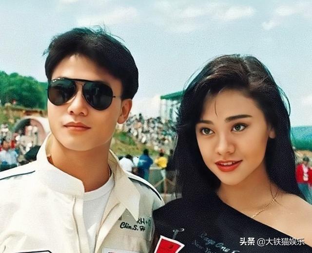 娱乐圈撞脸的七对明星(娱圈这4对亲兄弟差距大)(24)