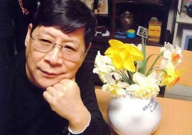 袁泉和夏雨谁的成就高(遭遇两次背叛仍不离不弃)(52)