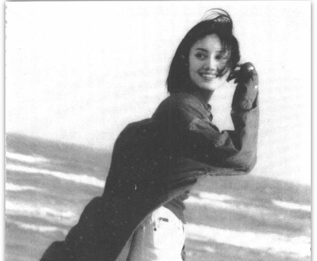 袁泉和夏雨谁的成就高(遭遇两次背叛仍不离不弃)(15)