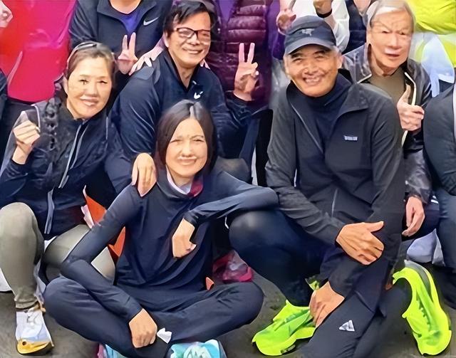 娱乐圈里的十大女明星谁最美(现今却灵气全无)(45)