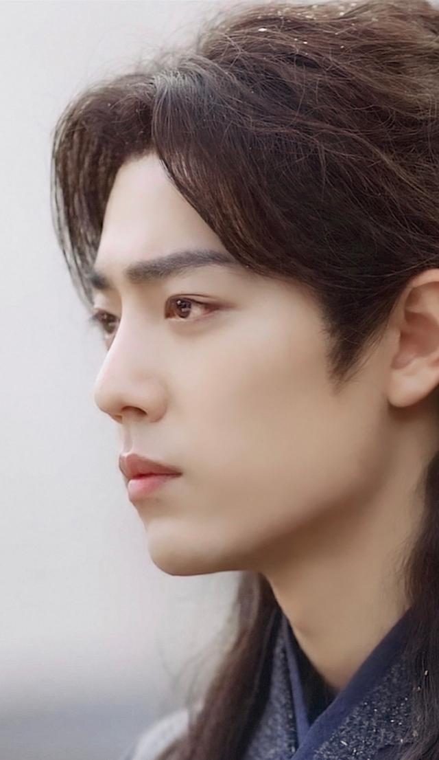 凤凰网十问肖战的文章是啥（快到1005了肖战往事不堪回首月明中）(1)