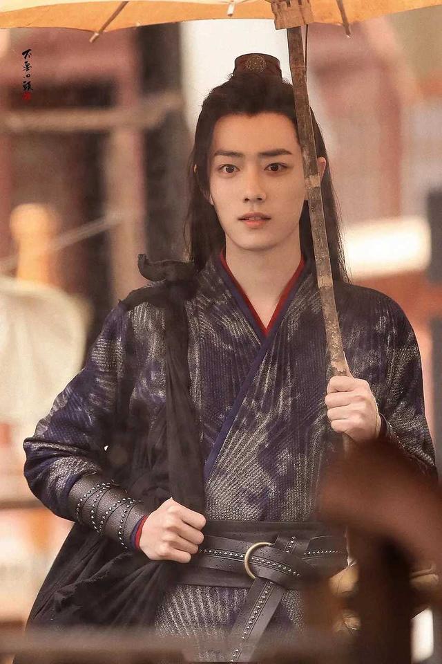 凤凰网十问肖战的文章是啥（快到1005了肖战往事不堪回首月明中）(2)