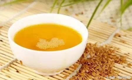 有机亚麻籽油的功效与作用（亚麻籽油液体黄金）(1)