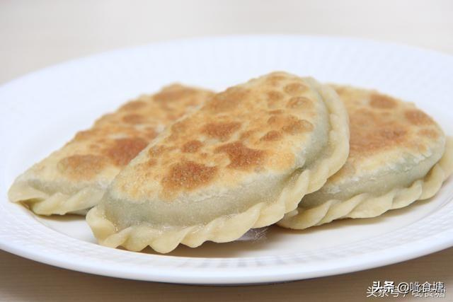 家常版韭菜盒子的做法大全（家人都爱吃的韭菜盒子）(2)