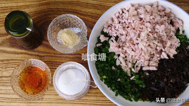 家常版韭菜盒子的做法大全（家人都爱吃的韭菜盒子）(6)