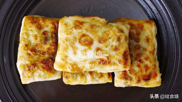 家常版韭菜盒子的做法大全（家人都爱吃的韭菜盒子）(1)