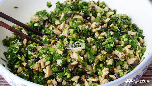 家常版韭菜盒子的做法大全（家人都爱吃的韭菜盒子）(7)