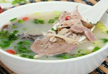 大厨煮羊肉汤的正确方法（厨师长亲手教你四款羊肉汤做法）(3)