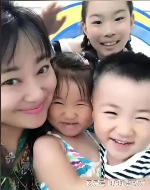 李菁菁与小21岁老公近况(52李菁菁与小21岁的老公暴晒甜蜜)(4)