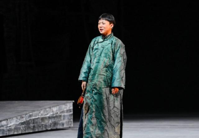 德云社放弃张云雷改捧郭麒麟（德云社开箱在即）(6)