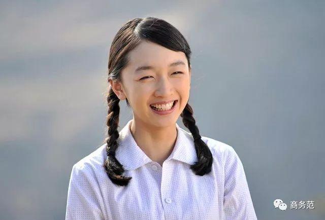 导演张艺谋坚决反对整容(在拒绝整容女演员上)(9)