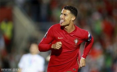 ​世界杯经典时刻：C罗杂耍般进球（精彩的进球瞬间）