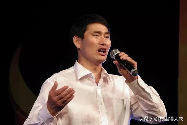 大衣哥首次登星光大道(星光大道单县大衣哥发展史)(1)