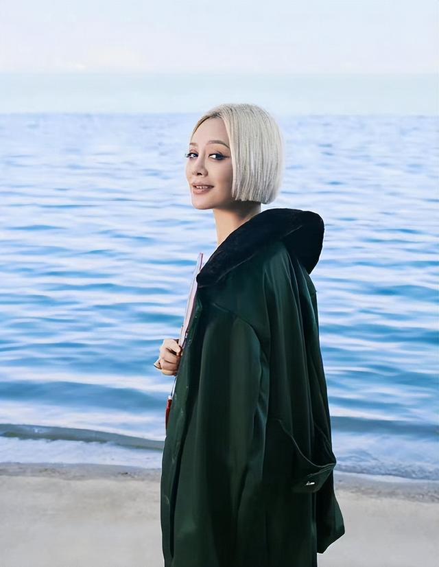 张小斐获金鸡奖影后获奖感言（金鸡奖红毯高光）(67)