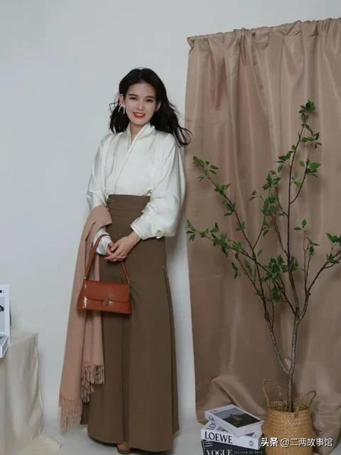 穿汉服时最简单的发型教程(4款简单汉服发型)(11)