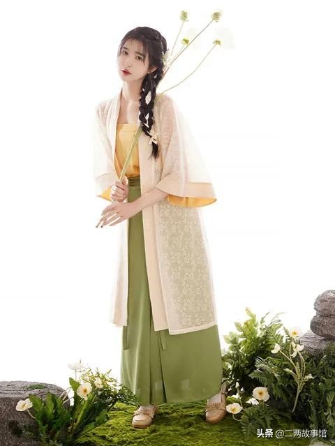 穿汉服时最简单的发型教程(4款简单汉服发型)(8)