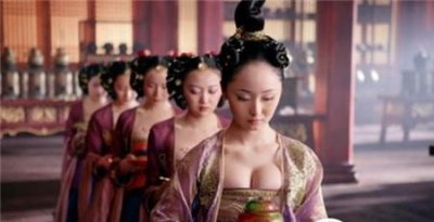 ​揭秘盘古梅香有多惨?主人上茅厕为其揩屁股