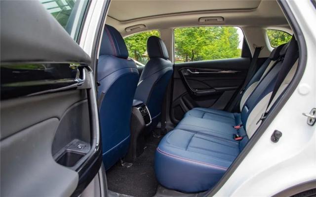 东风风神ax7马赫版试驾评测（换上了比2.0T更强的1.5T）(4)