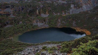 ​四川九龙“猎塔湖水怪”之谜究竟，疑是消逝千年的克柔龙