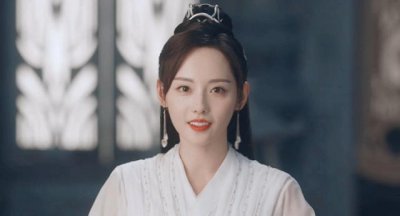 ​张嘉倪与周冬雨合影 千古玦尘张嘉倪上线