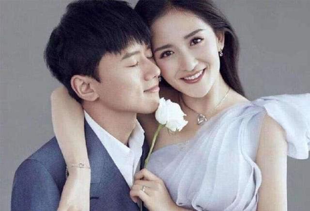 张杰与谢娜是一家四口（网友拍到张杰谢娜带两女儿在楼顶晒太阳）(14)