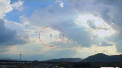 ​1988年天空上涌现孙悟空 长春天空惊现孙悟空猪八戒（流言）